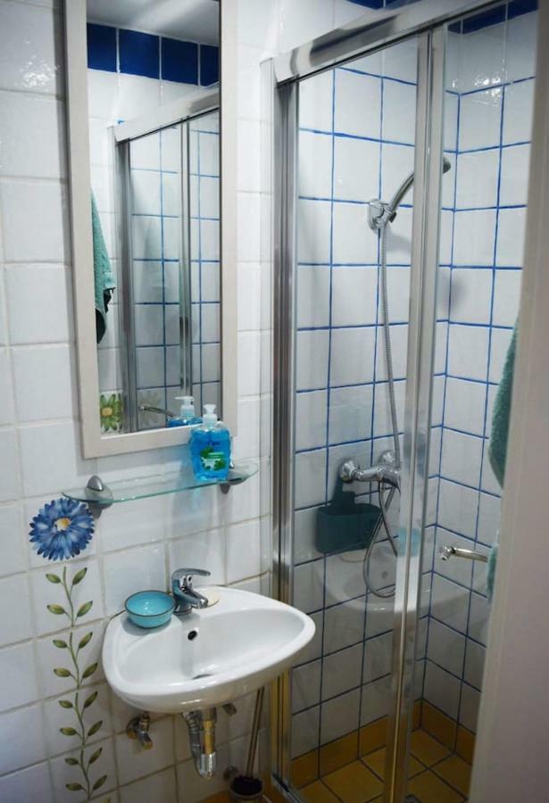 Private Apartment In Pembroke St Julians Bagian luar foto